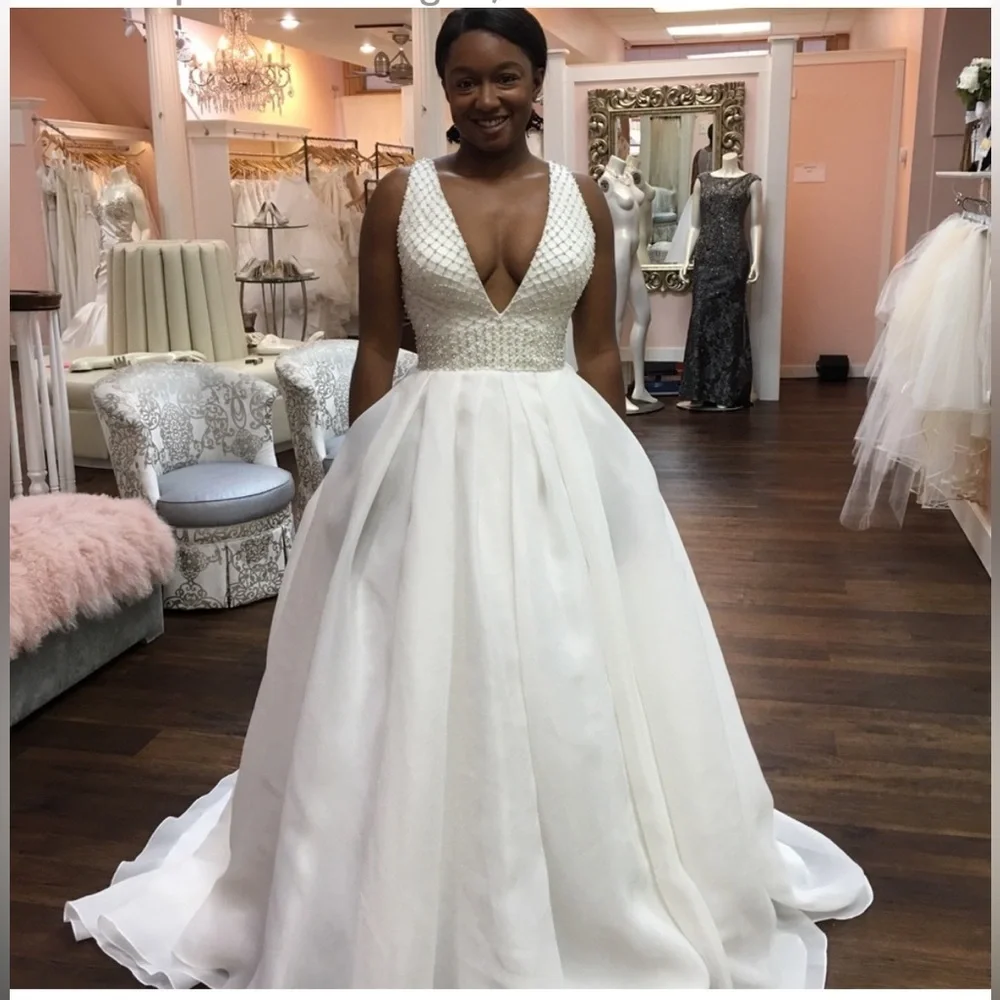 Maggie Sottero Tamirys wedding ball gown Size 8 NEVER WoRN or ALTERED - Picture 3 of 3